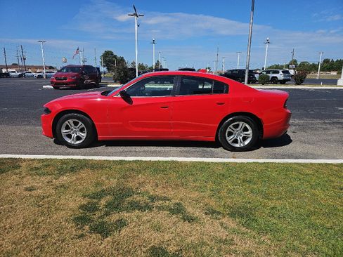 Used 2023 Dodge Charger SXT image 5