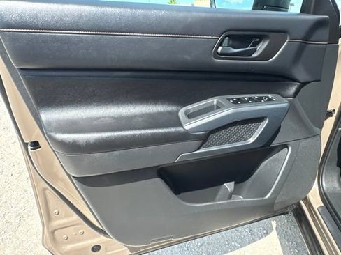 Used 2023 Nissan Pathfinder Rock Creek AWD/4WD image 16