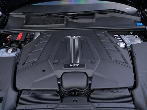 Used 2023 Bentley Bentayga image 64