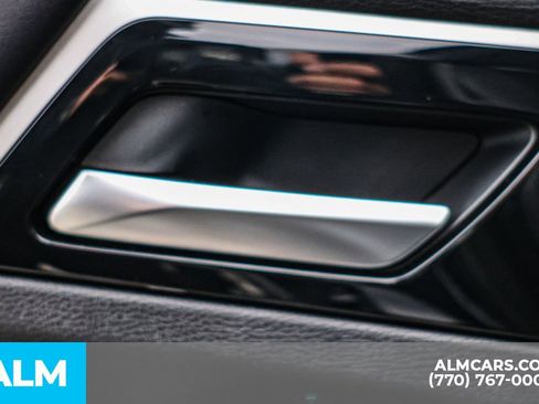 Used 2025 Mitsubishi Outlander SE image 59