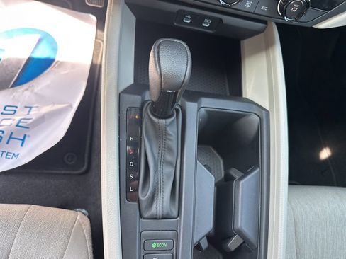 Certified 2025 Honda Accord LX image 28