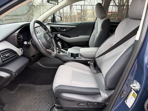 Used 2024 Subaru Outback Premium image 9