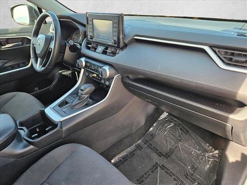 Used 2022 Toyota RAV4 XLE w/ XLE Grade Weather Package image 18