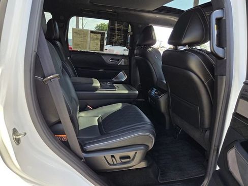 Certified 2025 INFINITI QX80 Autograph AWD/4WD image 26