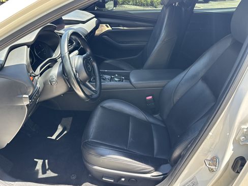 Used 2021 MAZDA MAZDA3 Hatchback w/Premium Plus Pkg AWD/4WD image 9