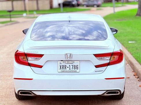 Used 2018 Honda Accord Sport image 6