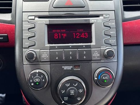 Used 2011 Kia Soul Sport FWD image 24