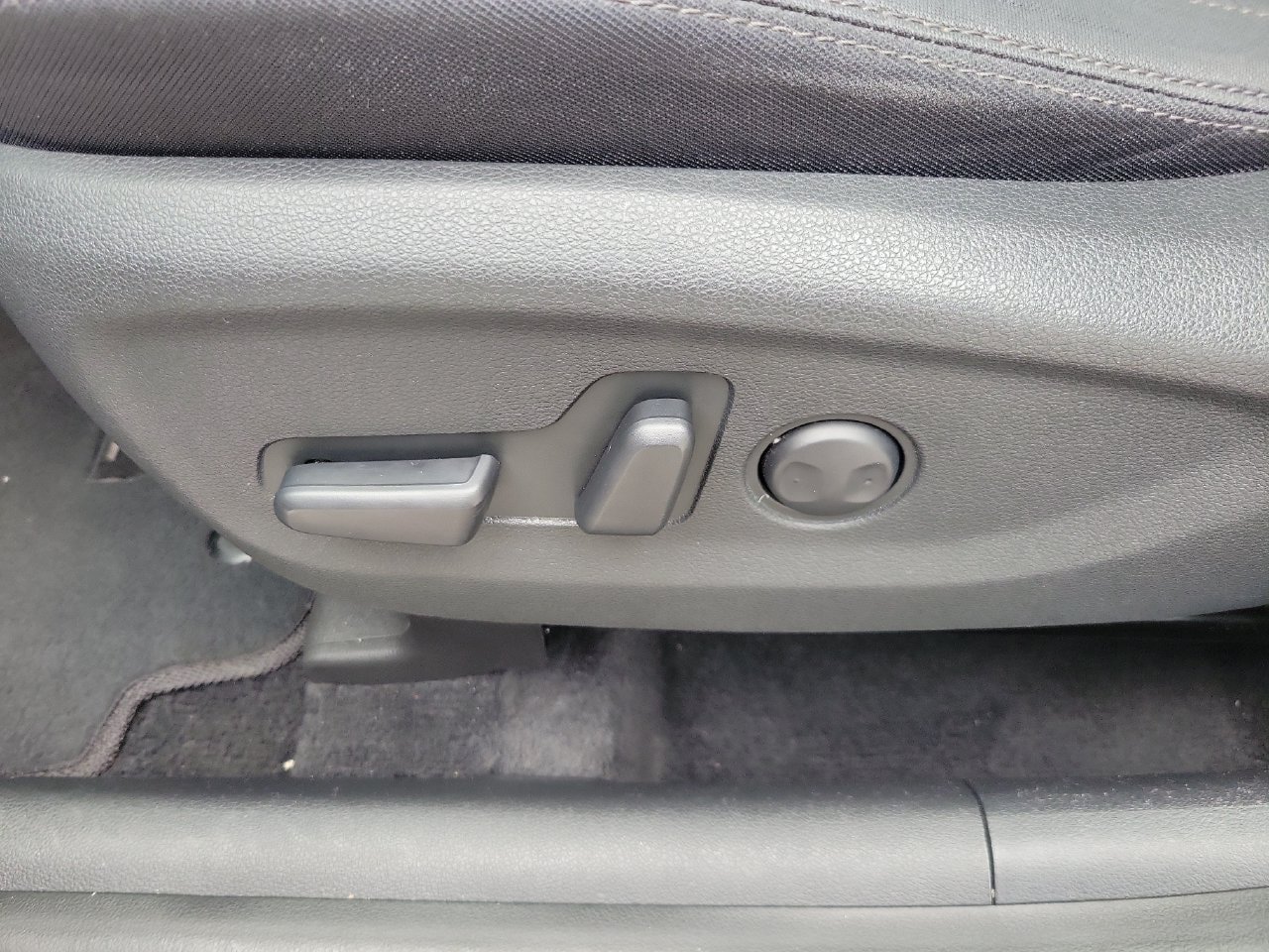 Used 2020 Hyundai Tucson Sport FWD image 17