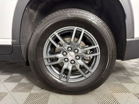 New 2025 GMC Acadia Elevation image 19