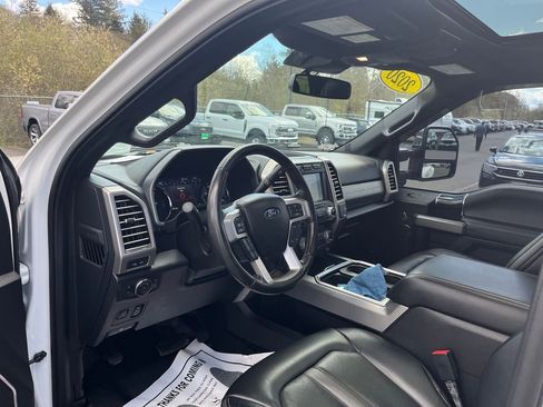 Used 2020 Ford F450 Platinum w/ Camper Package AWD/4WD image 11