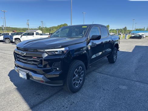 New 2026 Chevrolet Colorado Z71 w/ Technology Package AWD/4WD image 3