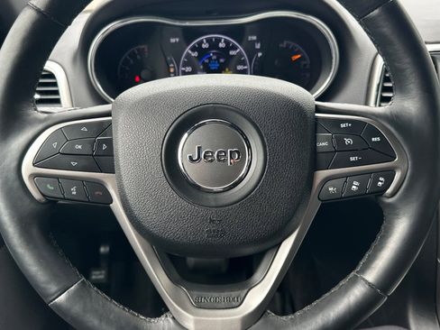 Used 2018 Jeep Grand Cherokee Limited w/ Luxury Group II image 23