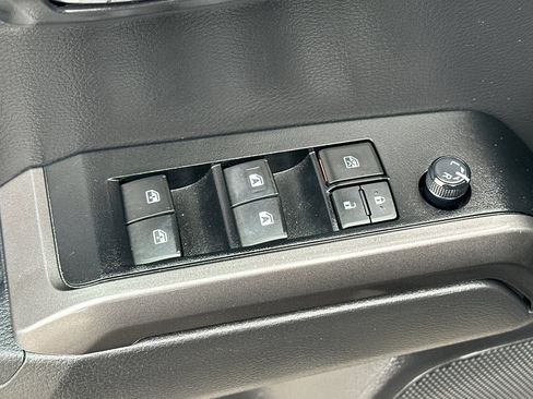 Used 2023 Toyota Tacoma TRD Sport w/ Advanced Technology Package image 12