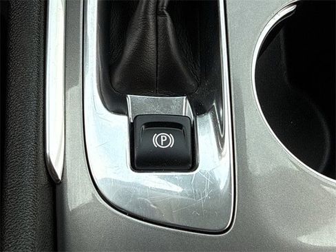 Used 2023 Chevrolet Malibu LT image 21