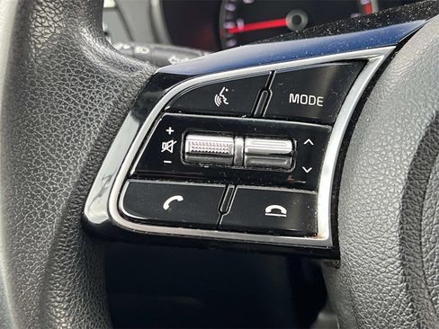 Used 2020 Kia Optima LX image 23