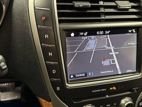 Used 2019 Lincoln Nautilus Select image 23