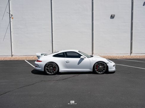 Used 2015 Porsche 911 GT3 RWD image 12