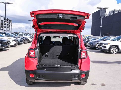 Used 2023 Jeep Renegade Latitude AWD/4WD image 26