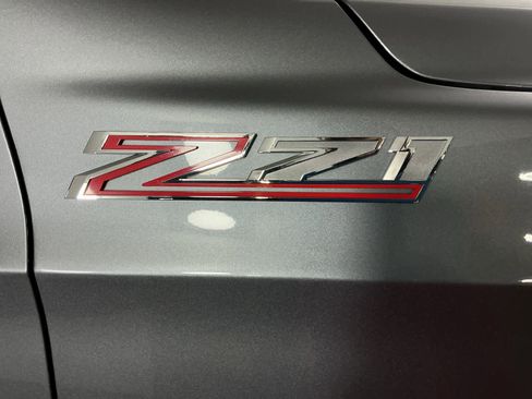 Used 2021 Chevrolet Suburban Z71 w/ Z71 Off-Road Package image 6