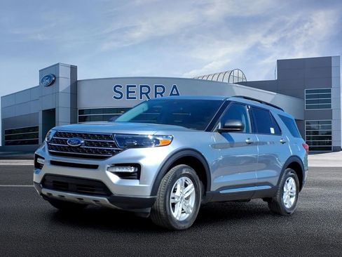 Used 2023 Ford Explorer XLT w/ Equipment Group 202A AWD/4WD image 1