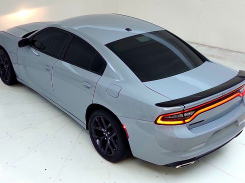 Used 2020 Dodge Charger SXT w/ Blacktop Package RWD image 15