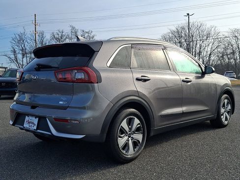 Used 2018 Kia Niro LX image 6