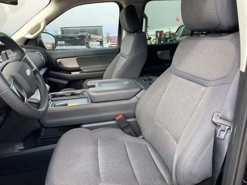 Used 2025 Ford Expedition Active AWD/4WD image 16