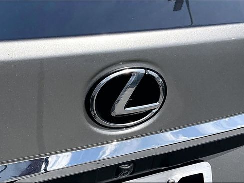 Used 2019 Lexus ES 350 Ultra Luxury w/ Accessory Package image 30