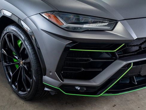 Used 2019 Lamborghini Urus image 19