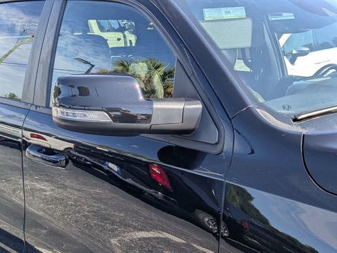 Used 2022 RAM 1500 Laramie AWD/4WD image 12