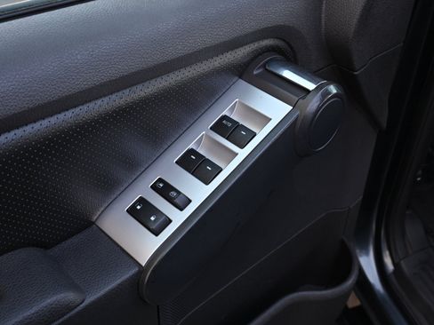 Used 2010 Mercury Mountaineer Premier image 16