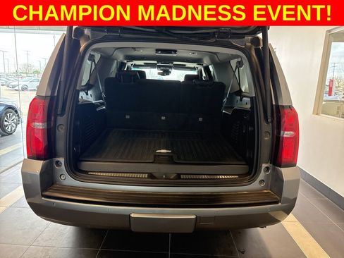 Used 2018 Chevrolet Suburban Premier image 11