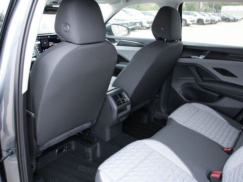 New 2026 Volkswagen Tiguan S FWD image 28