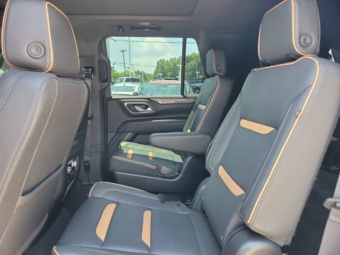 Used 2024 GMC Yukon AT4 w/ AT4 Premium Plus Package AWD/4WD image 13