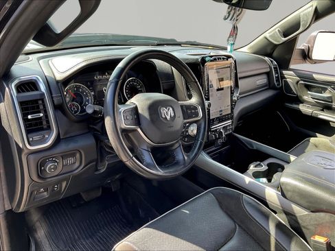 Used 2023 RAM 1500 Laramie AWD/4WD image 18