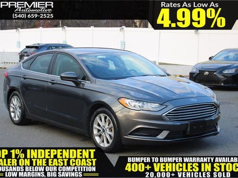 Used 2017 Ford Fusion SE w/ Fusion SE Technology Package image 1