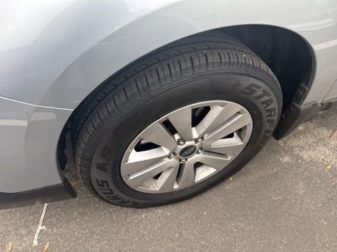 Used 2018 Subaru Outback 2.5i Premium image 5