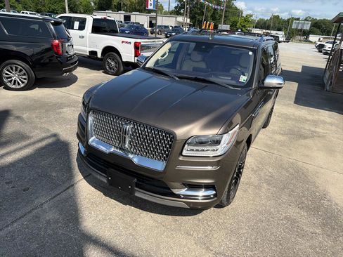 Used 2020 Lincoln Navigator Black Label w/ Cargo Convenience Package AWD/4WD image 13
