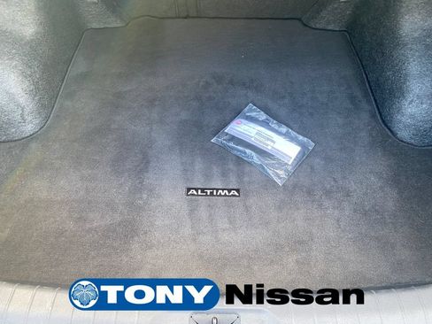 Used 2024 Nissan Altima 2.5 S FWD image 12