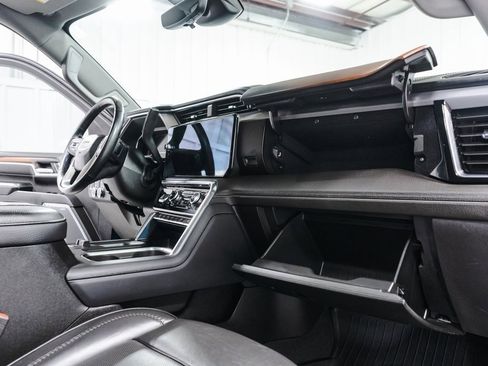 Used 2024 GMC Sierra 2500 Denali w/ Denali Reserve Package image 39