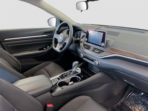 Used 2023 Nissan Altima 2.5 SV AWD/4WD image 26