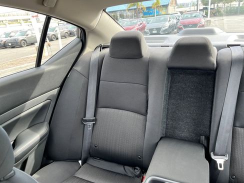 Used 2025 Nissan Altima 2.5 SV image 40