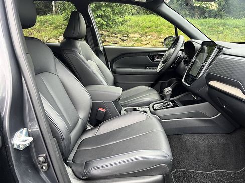 Used 2025 Subaru Forester Limited AWD/4WD image 20