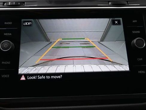 Used 2023 Volkswagen Tiguan SE w/ Panoramic Sunroof Package AWD/4WD image 21