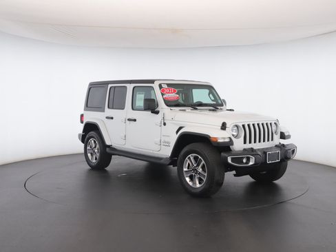 Certified 2021 Jeep Wrangler Unlimited Sahara w/ Cold Weather Group image 32