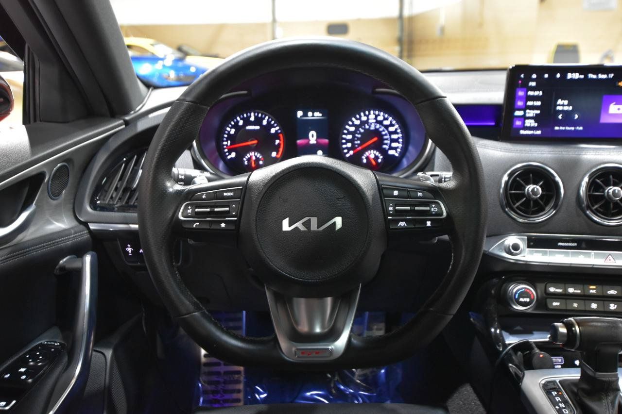 Used 2022 Kia Stinger GT1 AWD/4WD image 14