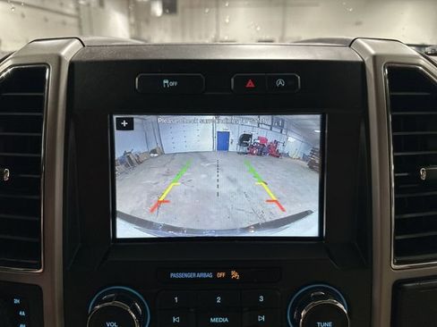 Used 2018 Ford F150 Lariat image 26