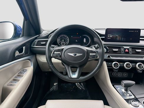 Used 2023 Genesis G70 2.0T image 17