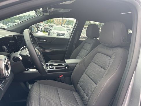 Used 2026 Chevrolet Equinox LT FWD image 14