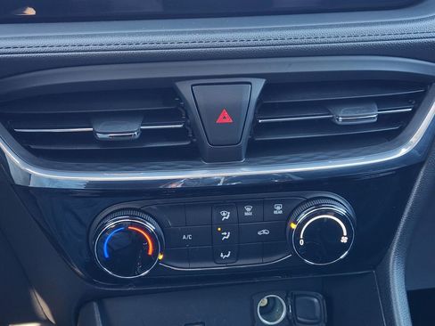 Used 2024 Buick Encore GX Sport Touring image 20